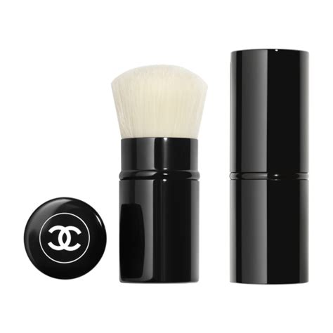 chanel brush 108|LES PINCEAUX DE CHANEL Retractable Kabuki Brush N°108.